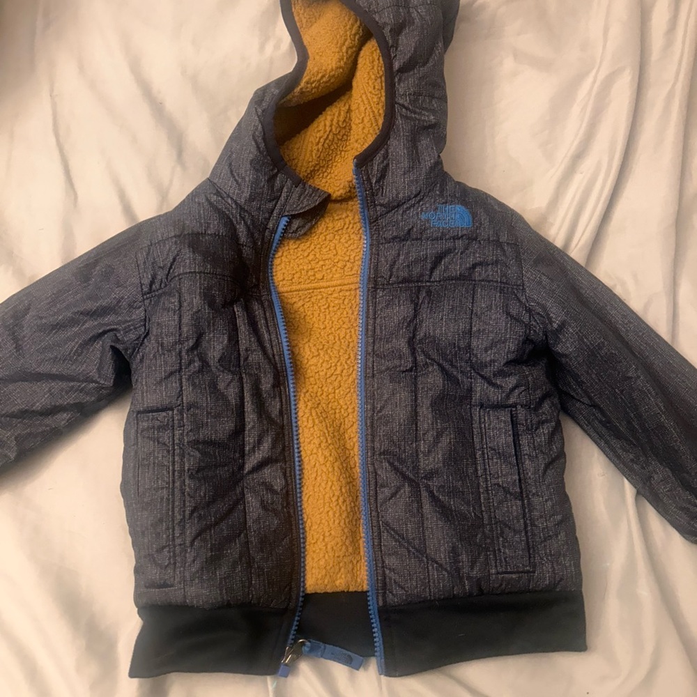 Size 4T Like New Sherpa Lined North Face Boys Winter Coat
